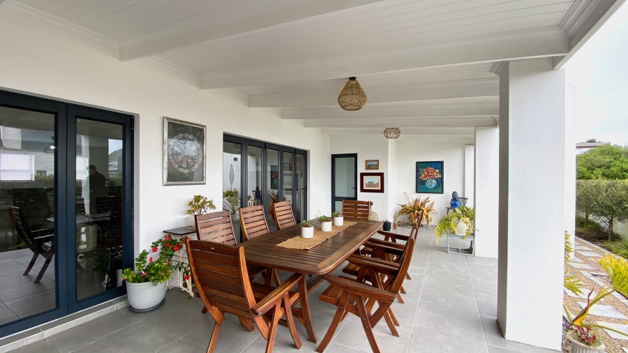 4 Bedroom Property for Sale in Dwarskersbos Western Cape